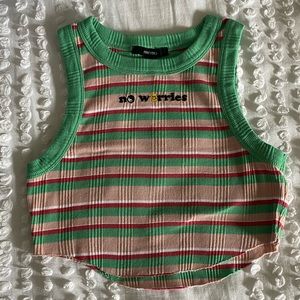 Cropped “no worries” tank